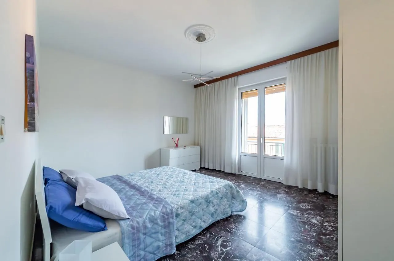 Ospedale Sant'Orsola Pizzardi White Apartment ボローニャ